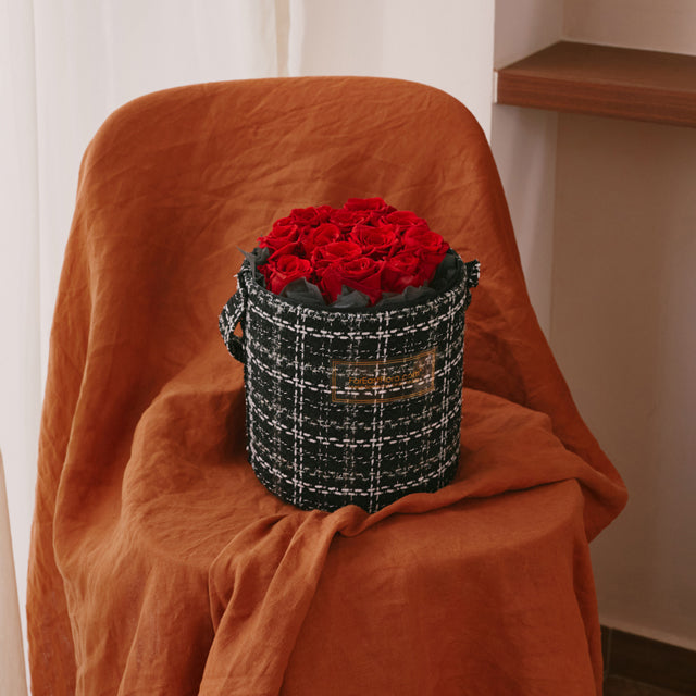 HKPG27 A Classic Love Story (Red)