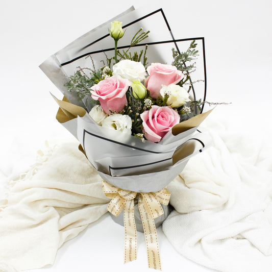 HKSBSW0014 - Winter Breeze - Flower Bouquet