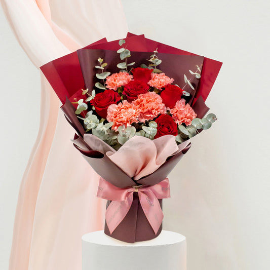 HKMDG06 - Loving Grace - Carnations, Roses