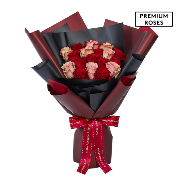 HKRG02 - Vintage Love – Premium Hand Bouquet