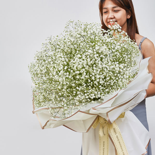 HKPE63 - Baby, You Take My Breath Away - Flower Bouquet